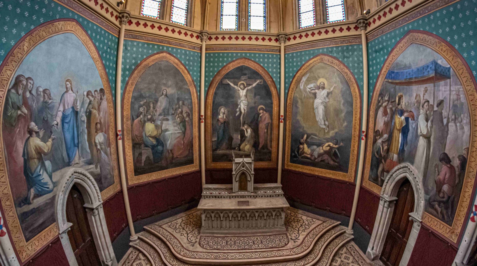 Restauration des fresques de l'église Saint-Louis